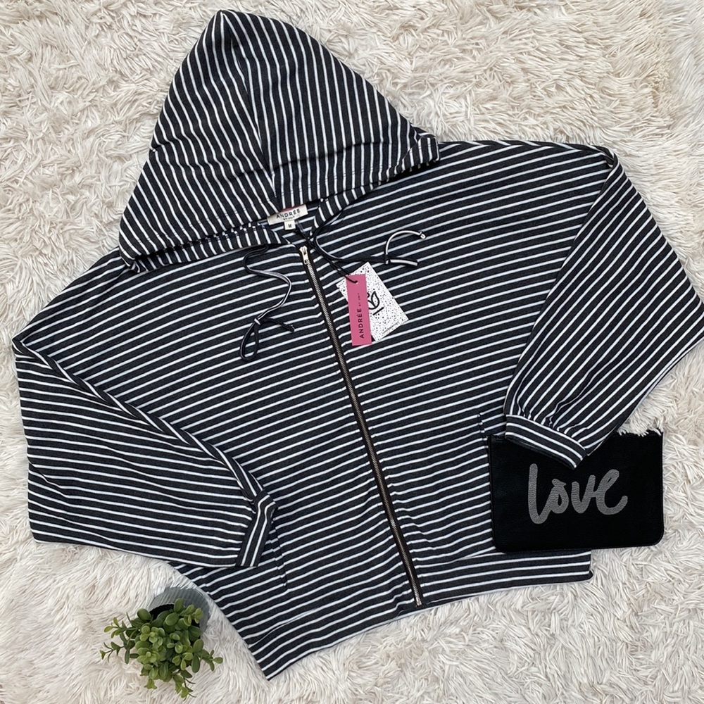 🎉HP🎉 Andreé by Unit Dolman Sleeve Hoodie 💗 Gray & White